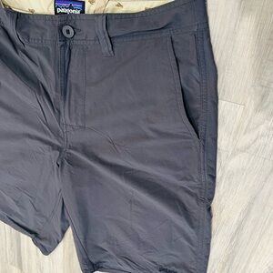 Patagonia Shorts Mens 32 Gray Nylon Stretch Hiking Trail Wavefarer Walk Casual